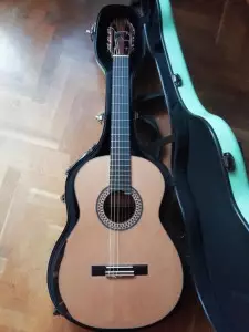 ویژگی و مشخصات گیتار کلاسیک آلمانزا